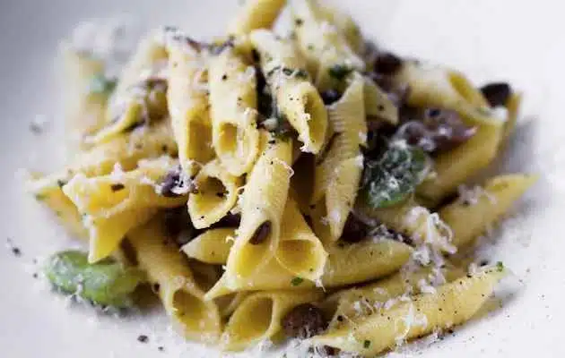 penne con radicchio e fagiolini