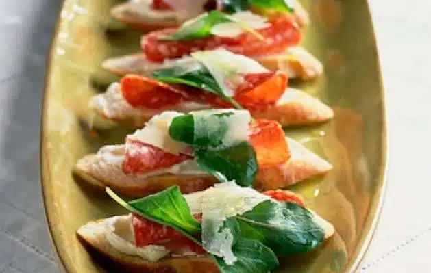 crostini ricotta e salame