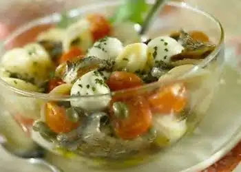 orecchiette con alici e capperi in insalata