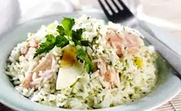 insalata riso al salmone e uova