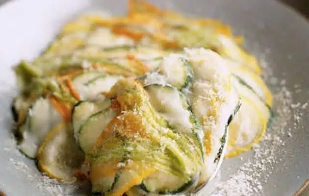 lasagne di zucchine e fiori di zucca