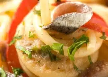 Spaghetti alici e peperoni