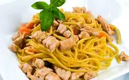 spaghetti con il tonno fresco