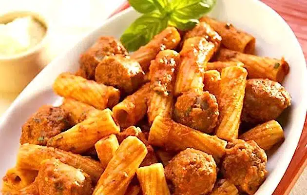 Maccheroni con la salsiccia