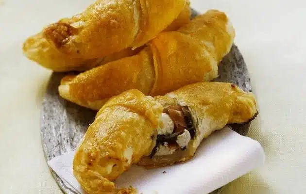 Cornetti salati prosciutto e feta