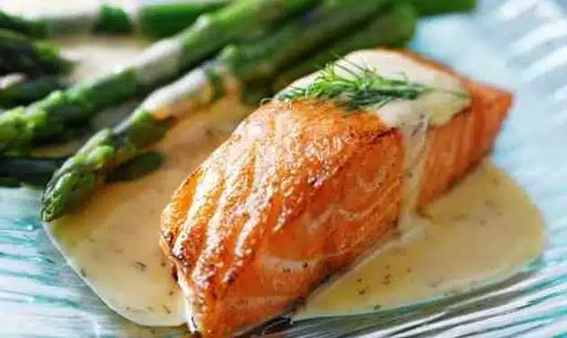 Salmone con asparagi