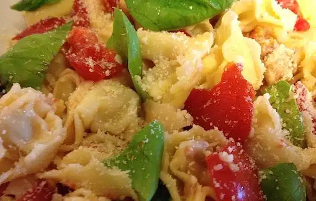 Tortellini freddi al pomodoro e basilico