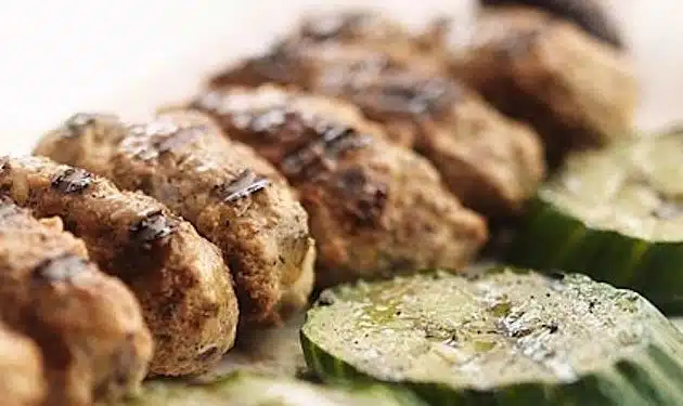 spiedini di polpette alla griglia