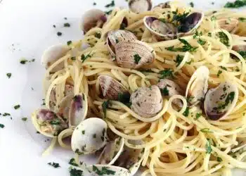 paghetti vongole prezzemolo