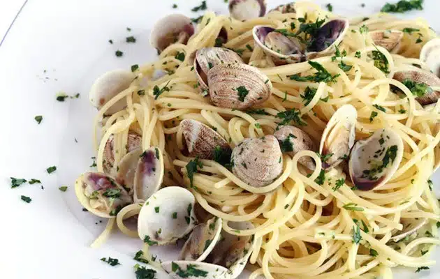 paghetti vongole prezzemolo