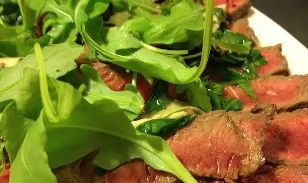 tagliata di manzo rucola grana aceto balsamico