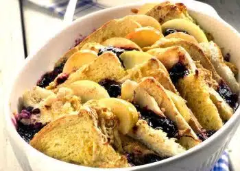 dolce di pane e mele senza uova