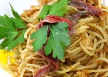 spaghetti acciughe