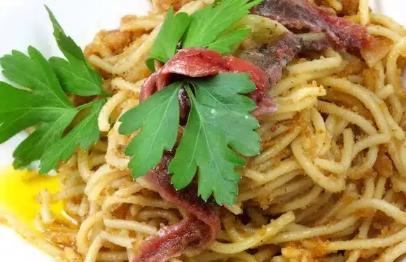 spaghetti acciughe