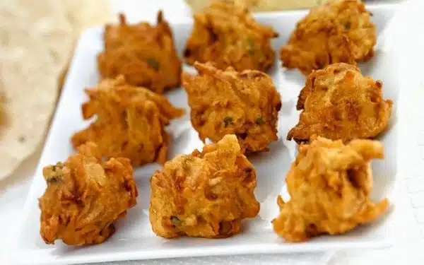 frittelle indiane con cipolla