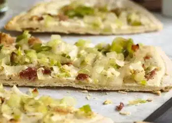 Flammkuchen pizza porri pancetta