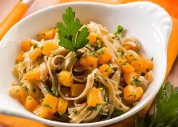 Tagliatelle con zucca farina di castagne