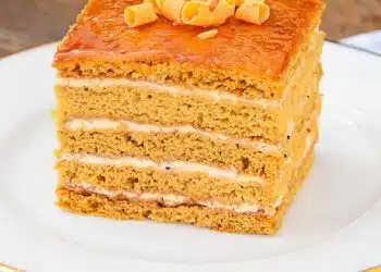 torta facile e veloce con il miele e cioccolato bianco
