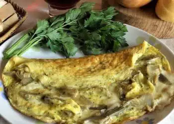 Omelette ai carciofi e scamorza affumicata