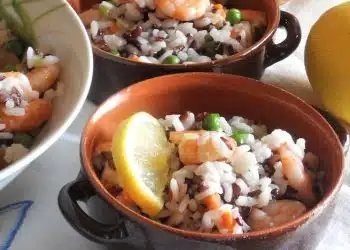 Insalata riso venere riso bianco e mazzancolle