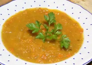 Crema di zucca piccante con salsa al curry