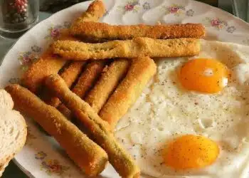 Asparagi dorati e panati con le uova