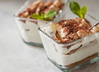Tiramisù senza caffè facile con avanzi. Ricetta tiramisù senza caffè