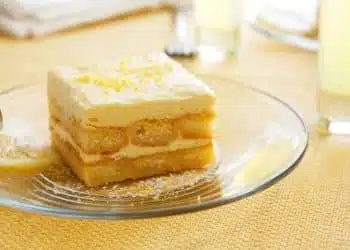 torta al limone con limoncello