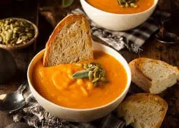 zuppa con zucca surgetata cremosa