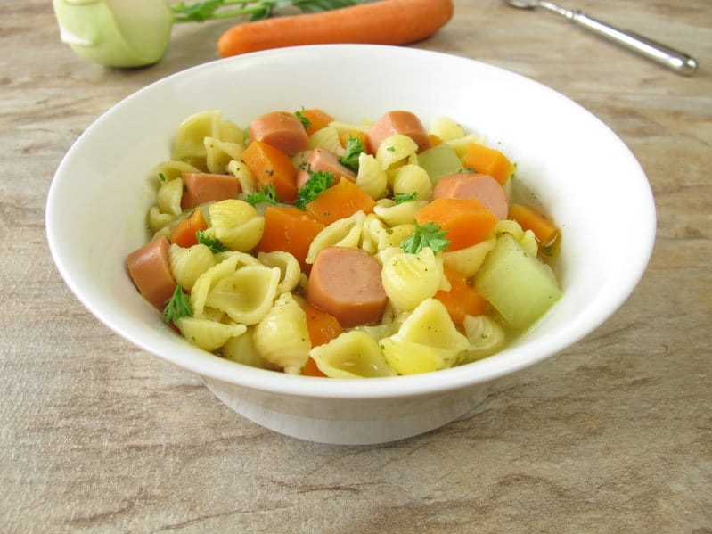 minestra-invernale-rape-wurstel-carote-e-patate.j