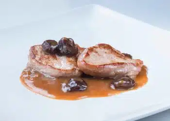 scaloppine lonza di maiale uva e vino