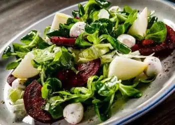 insalata invernale barbabietola mele mozzarella