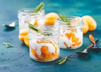 dolce freddo albicocca yogurt rosmarino