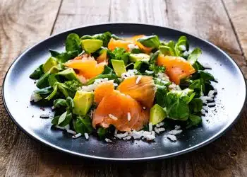 riso freddo salmone affumicato avocado
