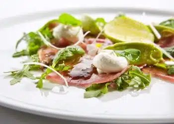 carpaccio di tonno affumicato lime avocado