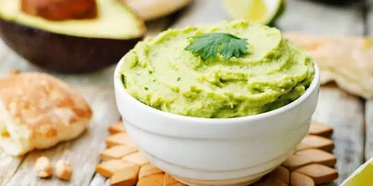 hummus di avocado e ceci