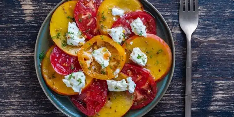 insalata pesche pomodoro e feta