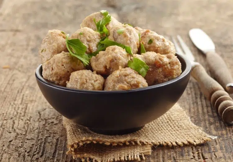 polpette di maiale al vino