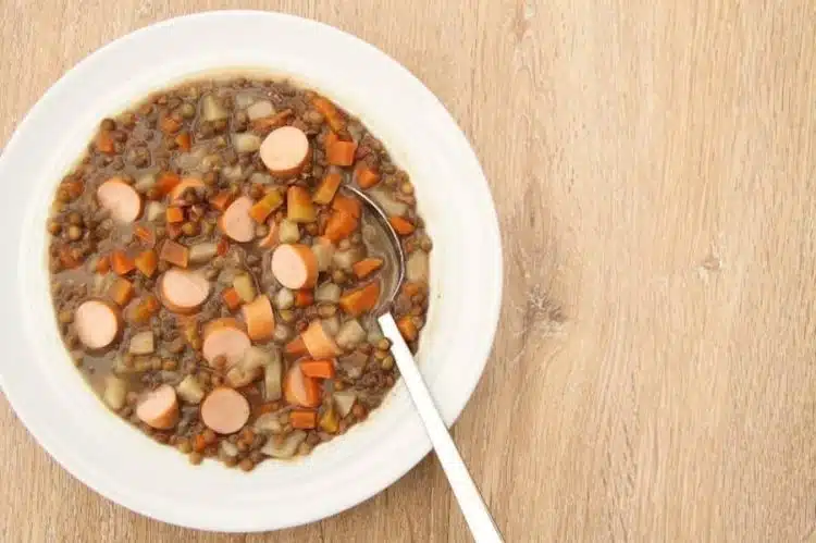lenticchie in umido e wurstel