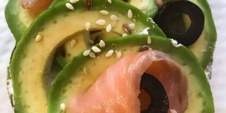 salmone burro olive avocado