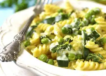 Fusilli piselli e zucchine in bianco