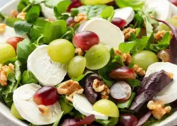 insalata uva noci mozzarella