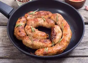 salsiccia di pollo e tacchino in padella
