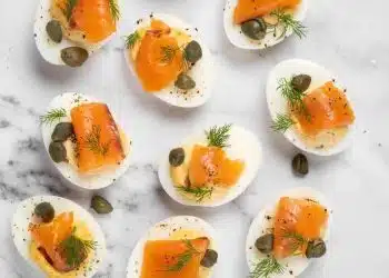 uova ripiene capperi e salmone antipasto natale