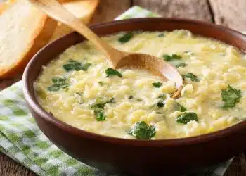 pasta con stracciatella in brodo