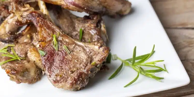 costolette di agnello in padella