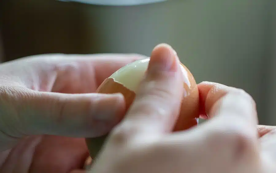 come sbucciare le uova