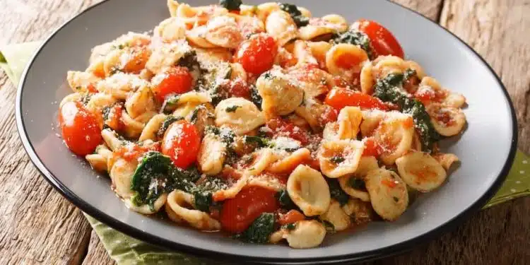 orecchiette con spinaci pomodorino e pecorino