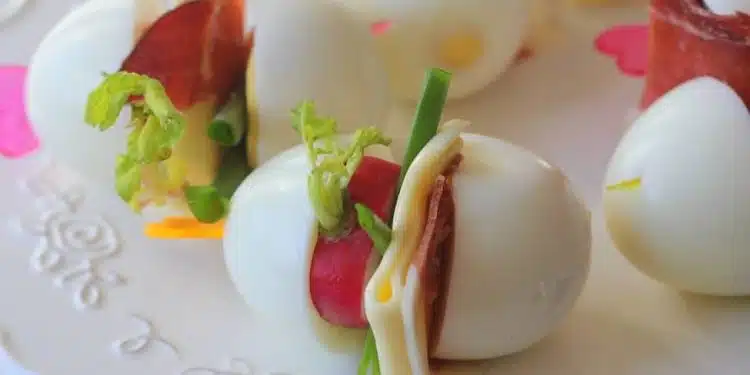 uova sode ripiene di ravanelli speck e formaggio