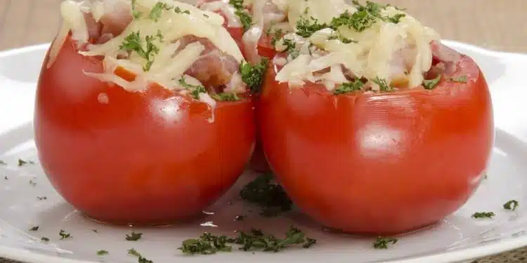 pomodori ripieni di pancetta e formaggio